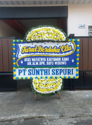 Papan Bunga Duka di Bonatua Lunasi